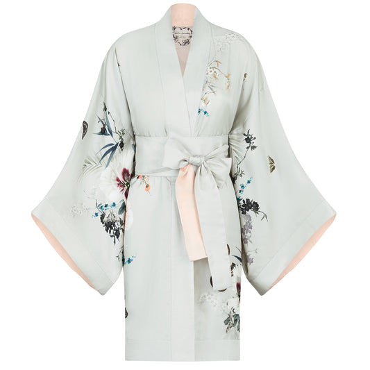 How to Tie a Silk Kimono the Easy Way