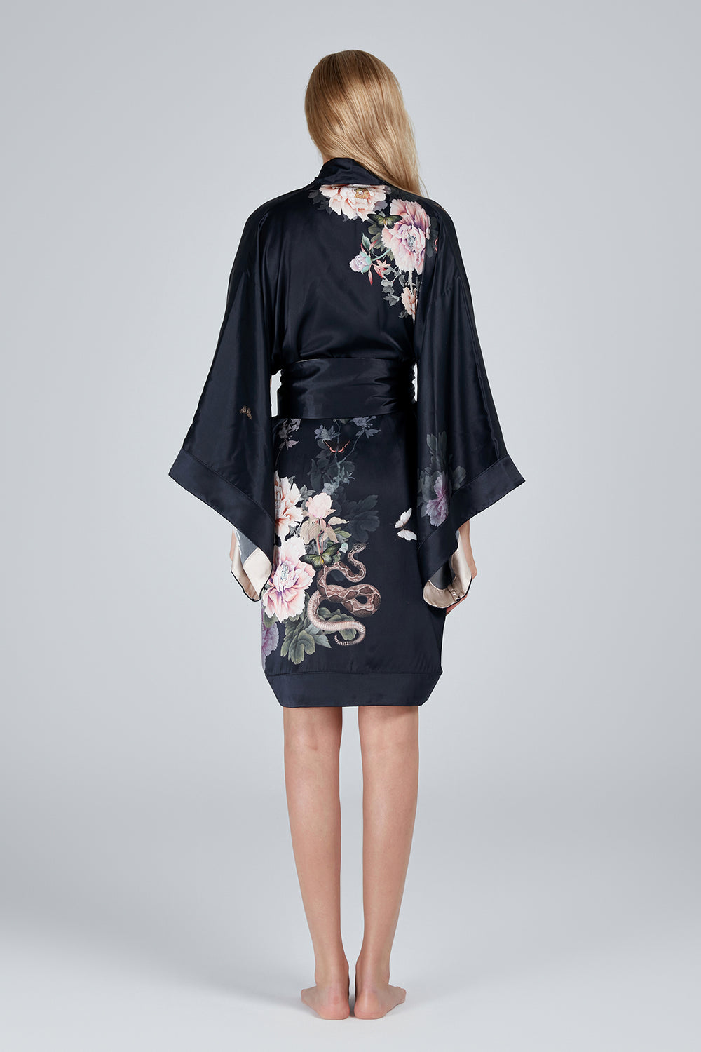 Silk Kimono Dressing Gown Black | Fleur Japonaise
