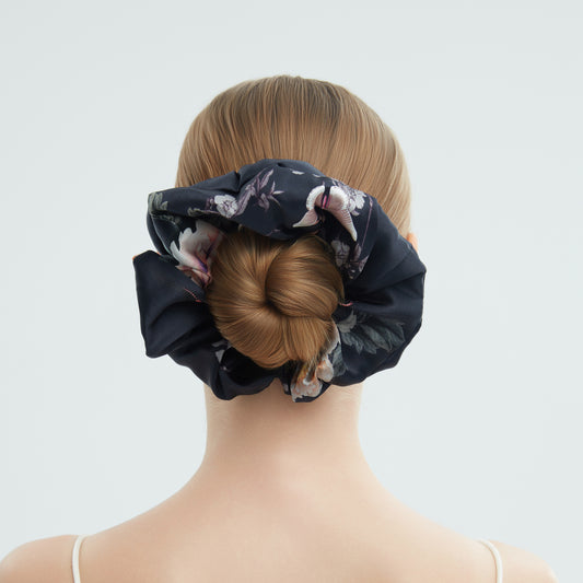 Silk Scrunchie – Oversize | Fleur Japonaise Black