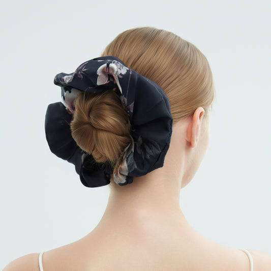 Silk Scrunchie – Oversize | Fleur Japonaise Black
