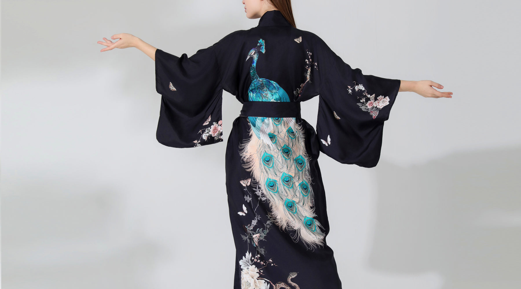 Black kimono with top flowers