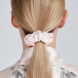 Silk Scrunchie Pink