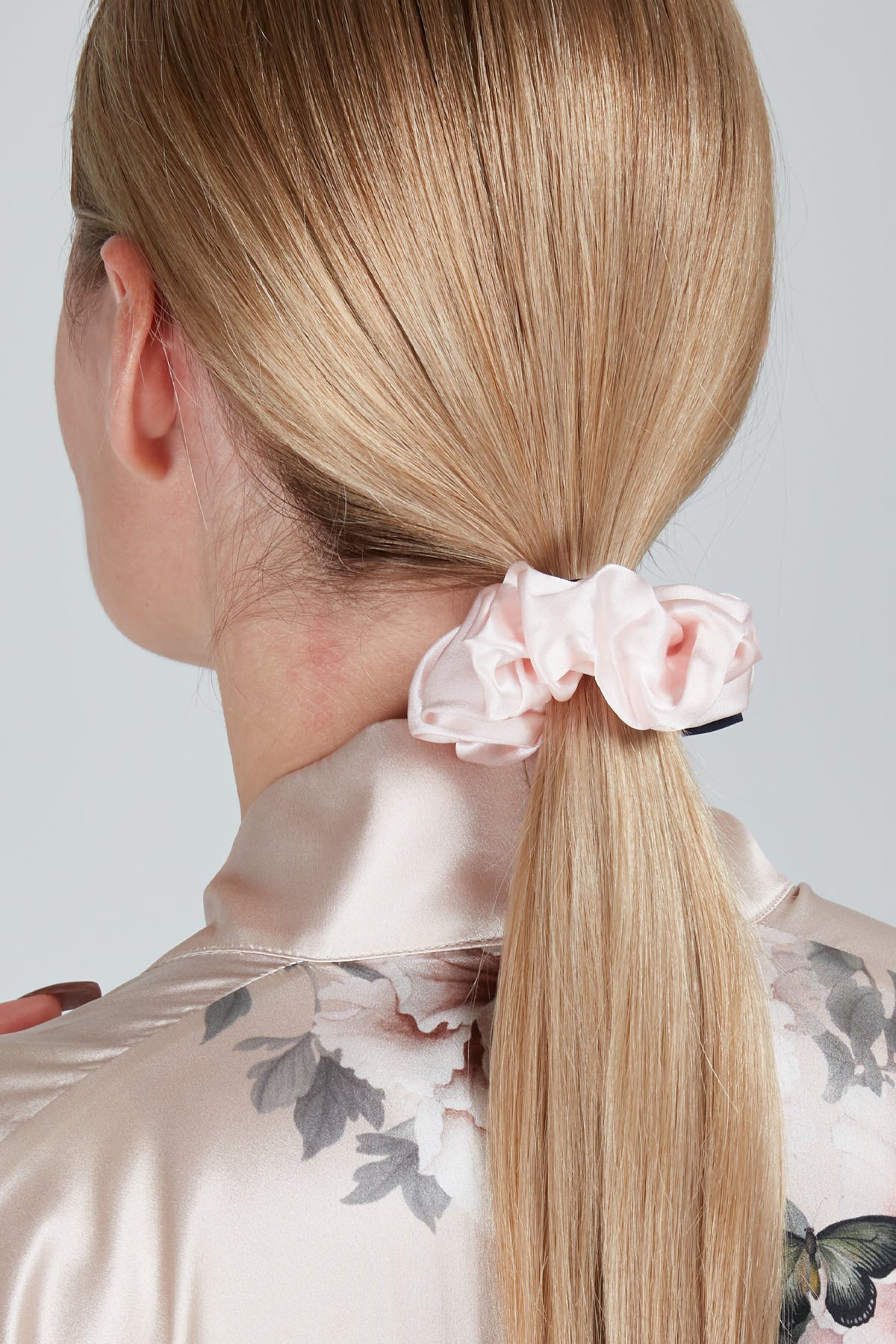 Silk Scrunchie Pink